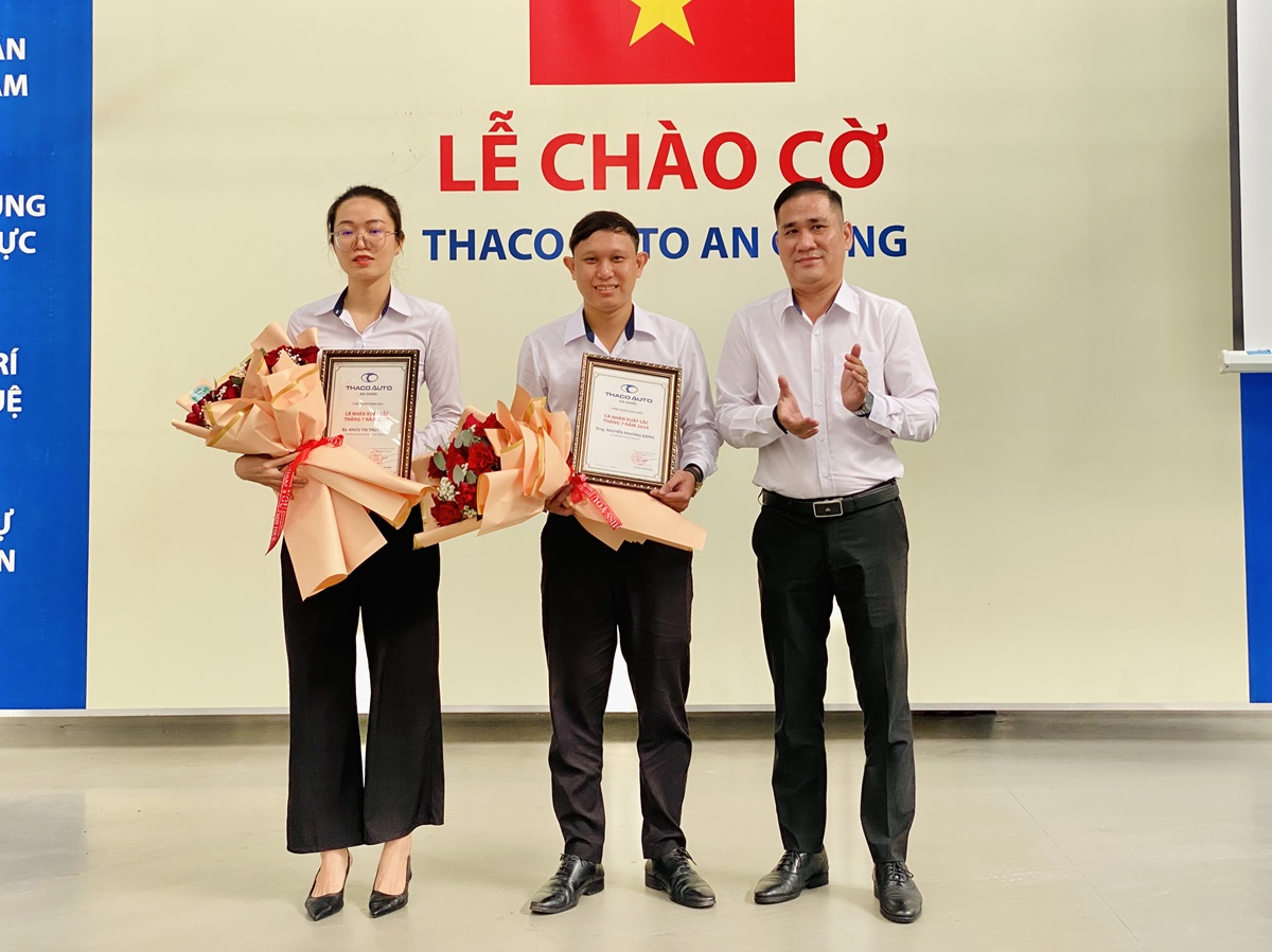 THACO AUTO An Giang tổ chức Lễ chào cờ định kỳ tháng 8